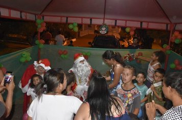 Foto - Festa de natal em Domélia