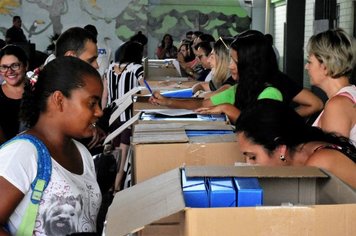 Foto - Prefeitura de Agudos completa entrega de kits escolares esta semana
