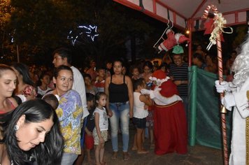 Foto - Festa de natal em Domélia