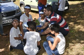 Foto - Evento oficializa APP da nascente modelo de Agudos