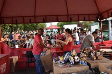 Foto - Festa de natal em Domélia