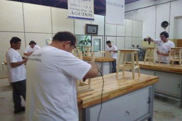 Foto - Curso da Escola Municipal de Marcenaria