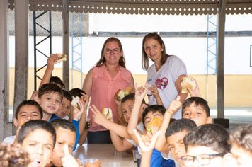 Foto - Prefeitura de Agudos serve Lanche Especial para cerca de 8 mil alunos das escolas municipais e estaduais 