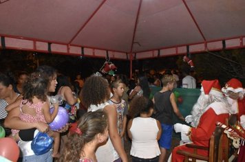 Foto - Festa de natal em Domélia