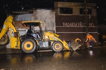 Foto - Prefeitura de Agudos monta força tarefa para atender população durante as fortes chuvas de ontem
