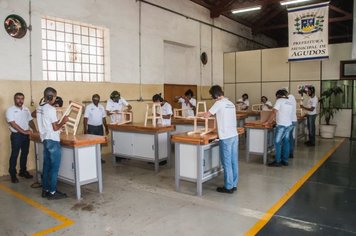 Foto - Curso da Escola Municipal de Marcenaria