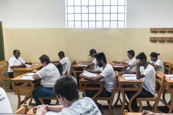 Foto - Curso da Escola Municipal de Marcenaria