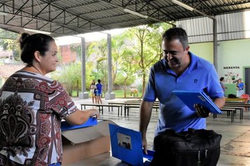 Foto - Prefeitura de Agudos completa entrega de kits escolares esta semana