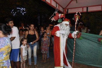 Foto - Festa de natal em Domélia