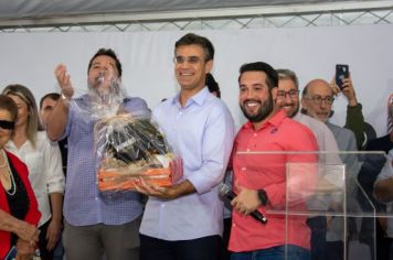 Foto - Governo entrega Creche Escola e libera recursos para construção de moradias em Agudos