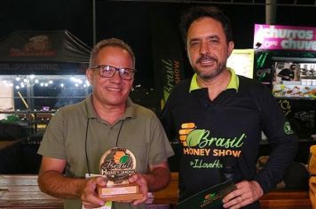 Apicultor agudense é 1º lugar em concurso da Brasil Honey Show