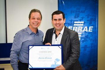 Everton Octaviani recebe selo de Prefeito Empreendedor do Sebrae