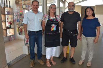 Casa do Artesão de Agudos contribui com divulgação e comercialização de produtos, dizem artesãos 