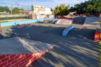 Prefeitura conclui reforma de pista de skate na Vila Chácara Avato