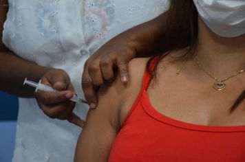 Prefeitura de Agudos prorroga vacinação de profissionais de saúde