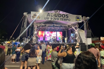 AGUDOS CELEBRA A PASSAGEM DE ANO COM ATRAÇÕES MUSICAIS NA AVENIDA CARVALHO PINTO