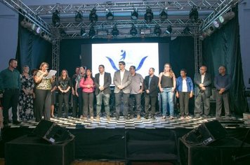 Prefeitura de Agudos premia professores e gestores durante II Congresso Municipal de Educação