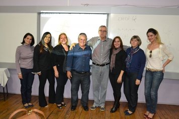 Professores do ensino fundamental da rede municipal de ensino recebem curso de aperfeiçoamento