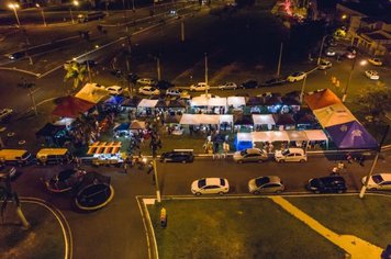 Agudos realiza Feirinha da Lua Especial de Natal até domingo, na Avenida Carvalho Pinto