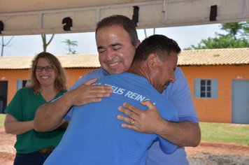 Prefeitura de Agudos oficializa uso de imóveis do Programa Vila Esperança voltado a famílias carentes