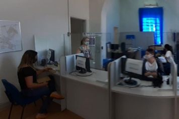 Prefeitura de Agudos implanta proteção no Paço Municipal para evitar transmissão da Covid-19