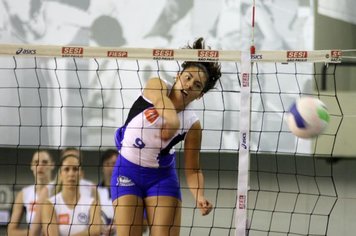 Concilig Vôlei Bauru contrata oposta Bruna Honório