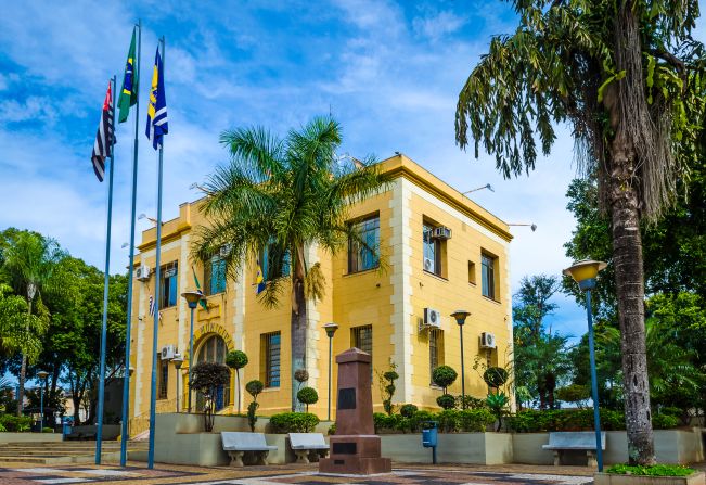 Prefeitura de Agudos abre concurso público com remuneração de até R$ 6,2 mil