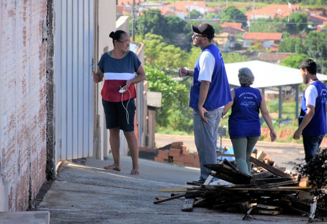 Mutirão de Combate à Dengue prossegue recolhendo material em bairros de Agudos