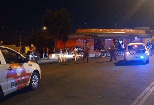 Estabelecimento é fechado em Agudos por descumprir Decreto Municipal