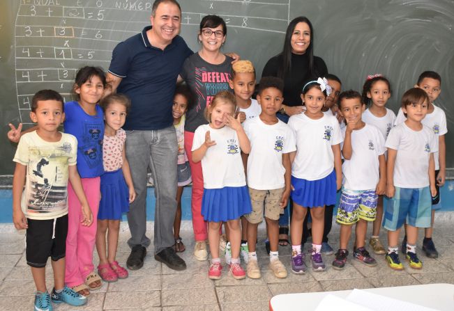Prefeito Altair retoma visitas às escolas de Agudos