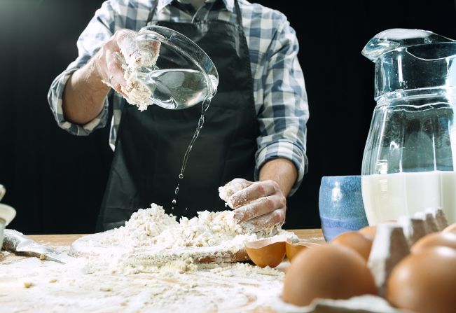 Agudos abre inscrições para cursos de panificação e bolos e doces