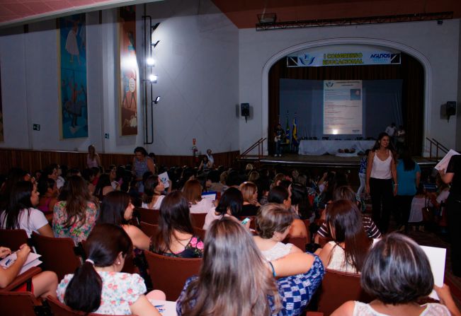 Congresso Educacional em Agudos reúne cerca de 550 professores e gestores municipais