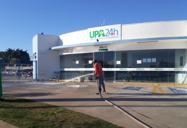 Prefeitura de Agudos faz higienização em locais públicos contra o coronavírus