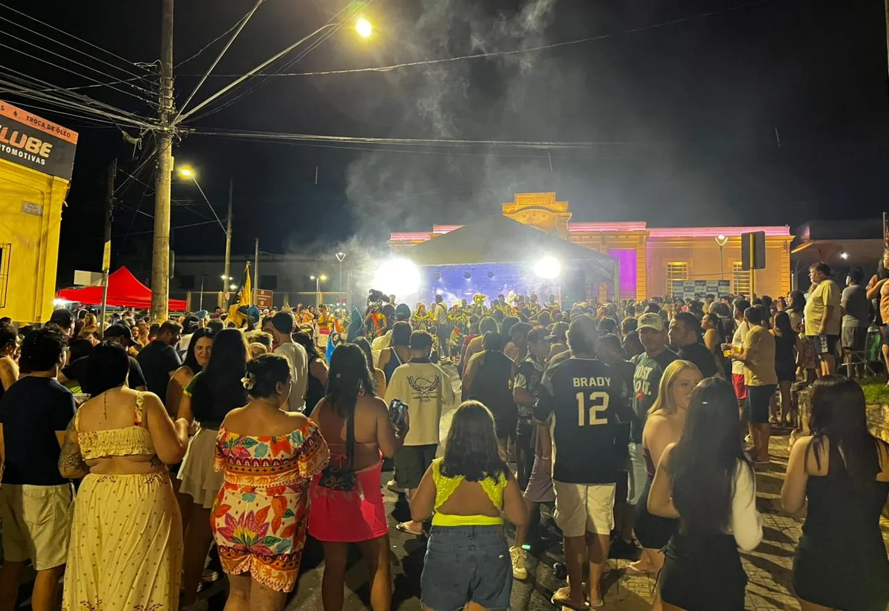 FESTA DA ESTAÇÃO AGITA AGUDOS COM MÚSICA, SAMBA E ALGRIA