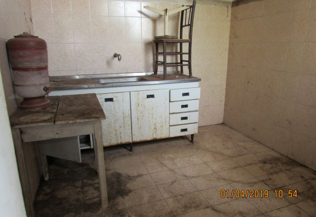 Prefeitura retirou mais de 100 toneladas de lixo de casarão no Centro de Agudos