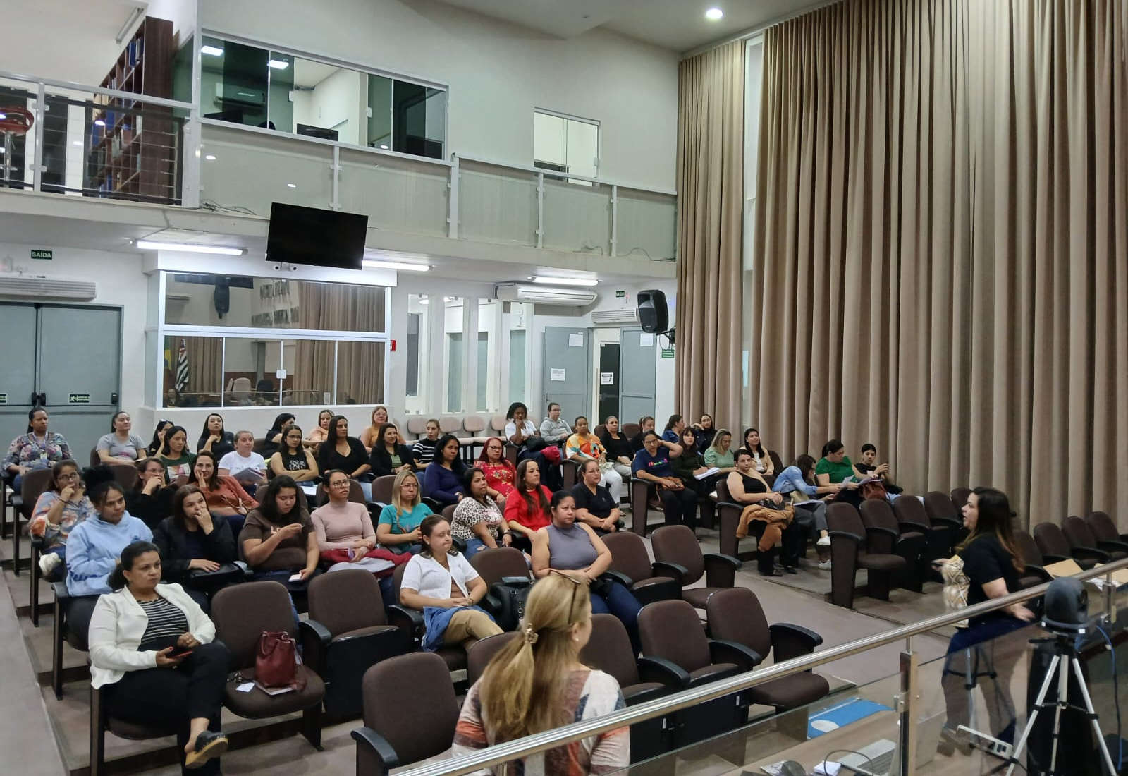 PREFEITURA DE AGUDOS PROMOVE PALESTRA MOTIVACIONAL PARA PROFESSORES DA EDUCAÇÃO ESPECIAL