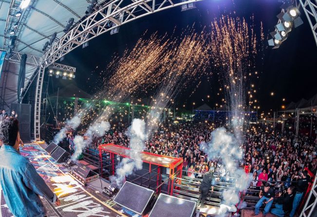 Agudos Rodeio Show: 1ª noite é um grande sucesso com quase 8 mil pessoas presentes