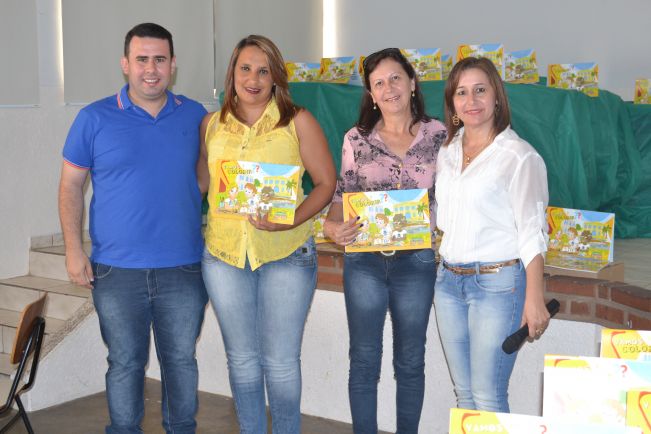 Prefeitura lança livro 