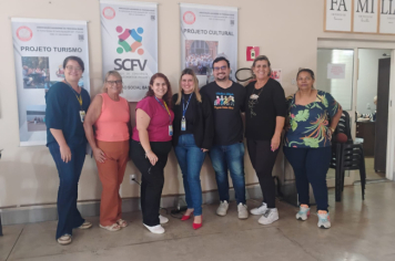 Visita de Ava...