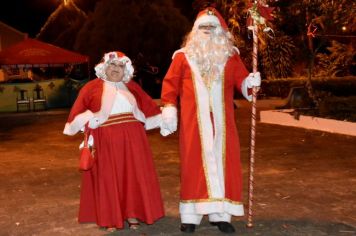 Papai e Mamãe Noel chegam a Agudos e Domélia neste fim de semana 