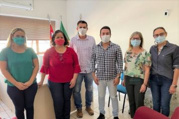 Fernando recebe representantes da diretoria da ETEC e pede mais ofertas de cursos