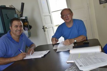 Prefeitura e APAE assinam termo de fomento para repasse de verbas federais