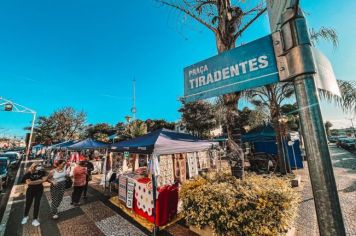 Sábado tem Feira Noturna na Praça Tiradentes