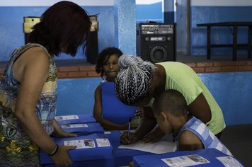 Prefeitura de Agudos entregou 2.500 Kits escolares para alunos do Ensino Fundamental