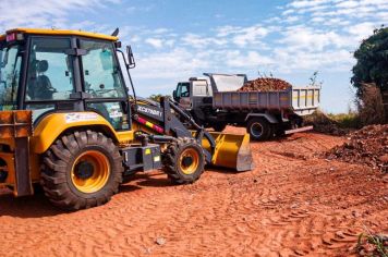 Prefeitura faz trabalho de manutenção em estradas rurais