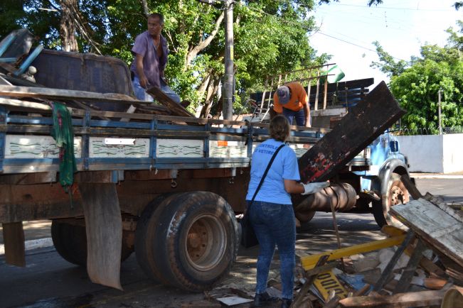 Defesa Civil e Saúde fizeram mutirão contra o Aedes no Pampulha