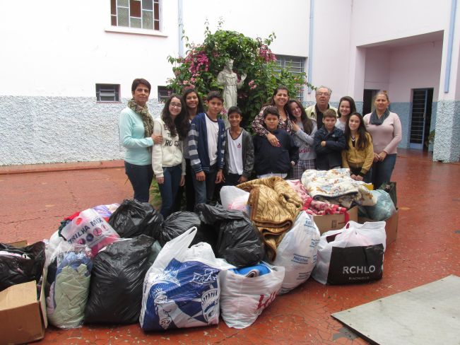 ​Gincana entre salas do Colégio Preve arrecada agasalhos para o fundo social