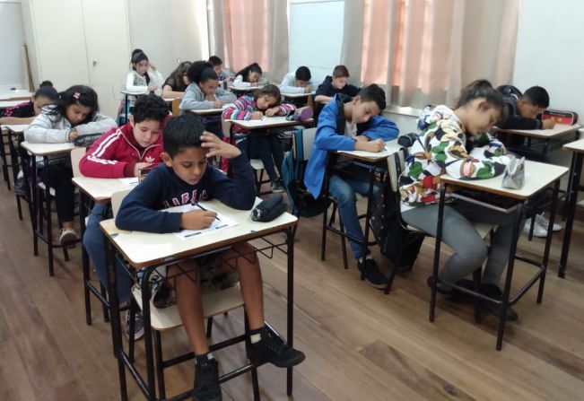 Alunos de Agudos participam de simulado de Português e Matemática