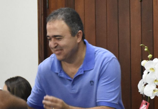 Agudos recebe recursos para comprar caminhão coletor de lixo e verba para recape