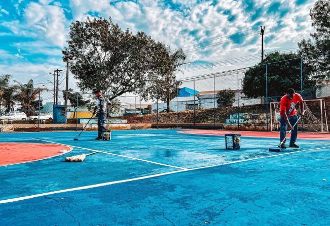 Quadras esportivas de Agudos estão sendo recuperadas